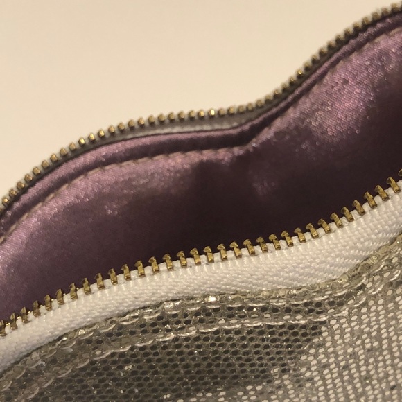 Deux Lux Heart Shaped Silver Sparkle Baby Pouch - Picture 10 of 16